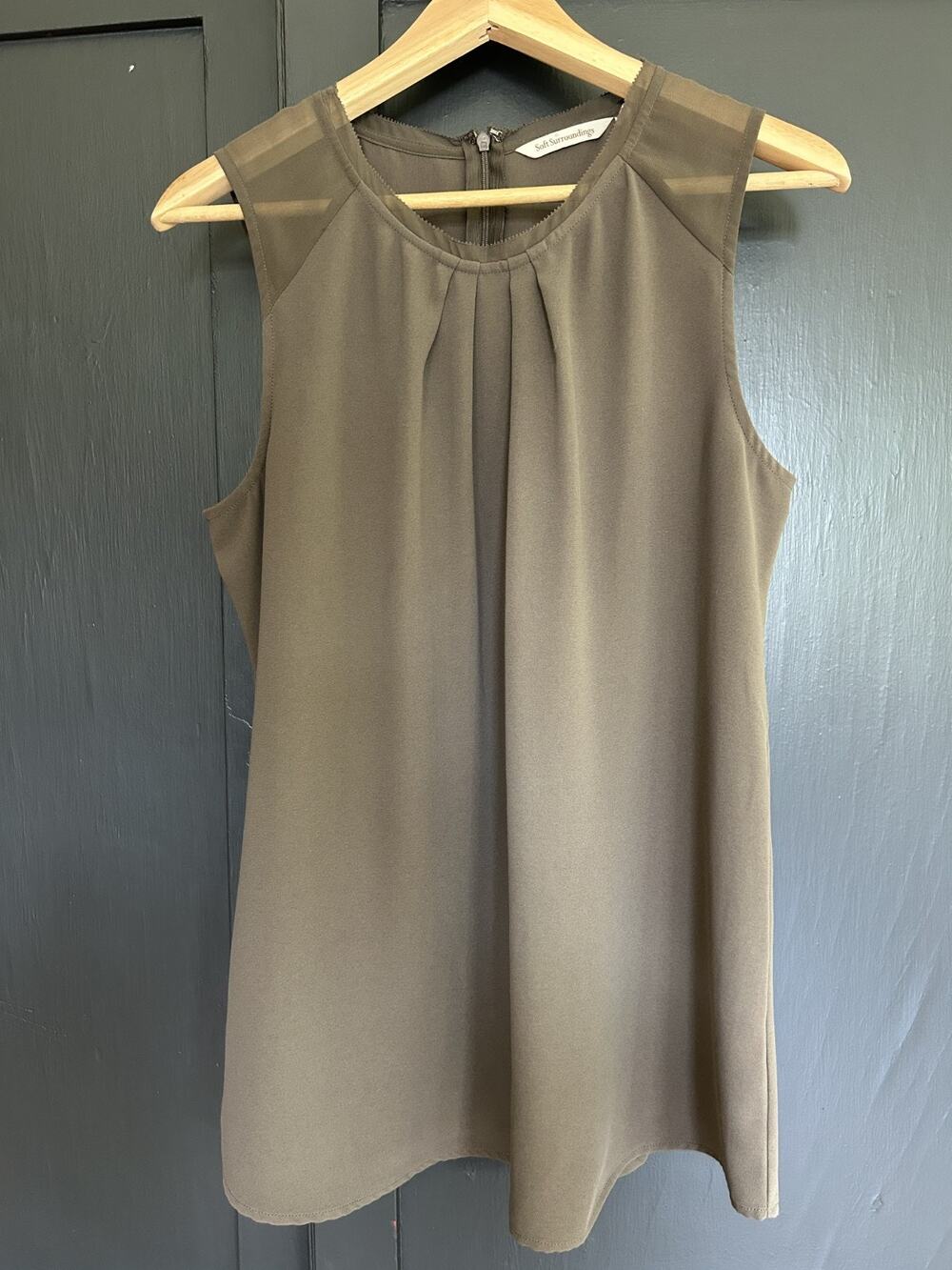 Soft Surroundings Olive Green Pleated Sleeveless Blouse Medium